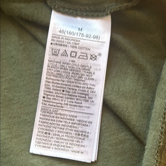 GAP Tee - Picture 5 of 7